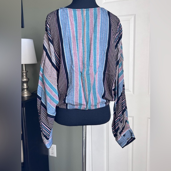 AE Striped Top NWT sz M - Picture 5 of 9